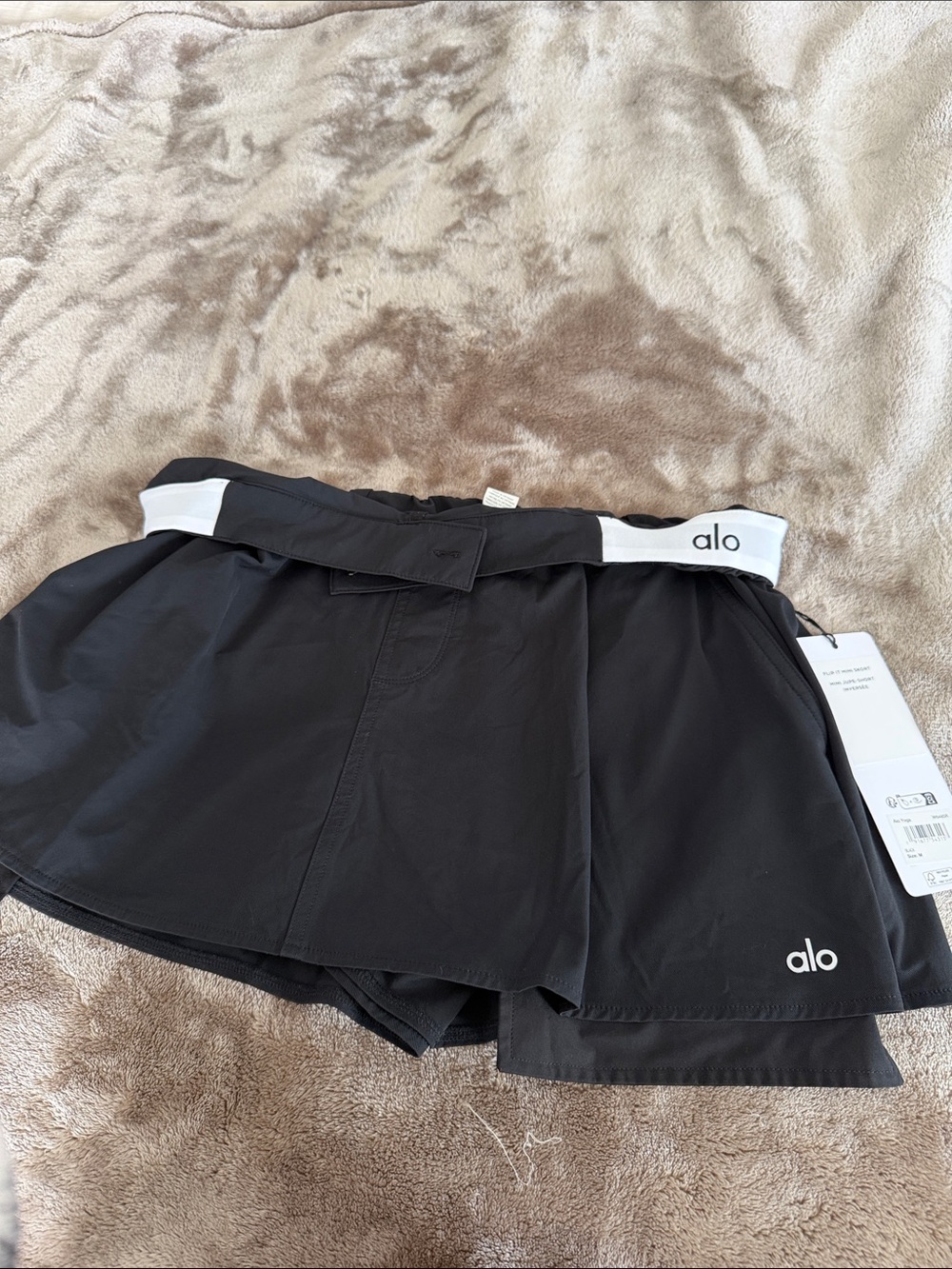 Alo Flip It Mini Skort - Picture 4 of 7